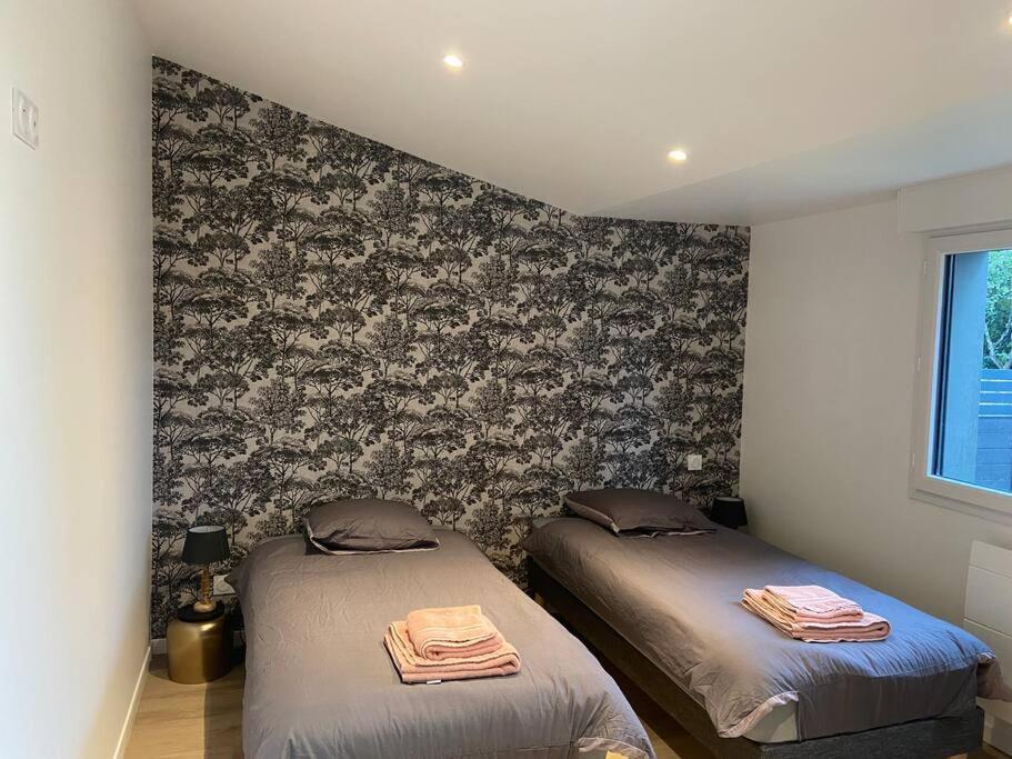 Les Prunelles Maison De Village De 4 A 8 Personnes Précigné Extérieur photo